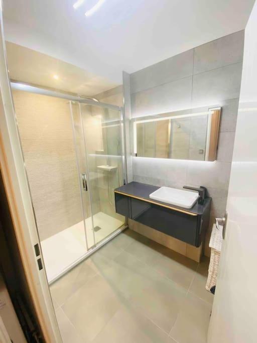 Apartamento Luxueux T3 Piscine Et Vue Somptueuse Sète Exterior foto